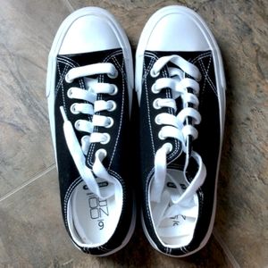 NOBO Mock Converse NWOT